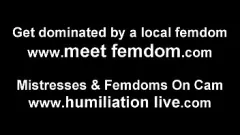 Reproducir POV de humillación de pene pequeño: ella posee la polla más pequeña