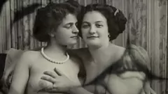 Afspelen Dark Lantern Entertainment presenteert, deel één, hoofdstuk één, volledige film, My Secret Life: de erotische bekentenissen van een Victoriaanse Engelse heer met harig poesje likken