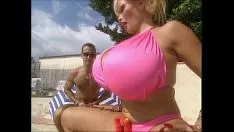 Reproducir Porn Bud Romania 2019 Con Grandes Tetas Folladas En La Piscina