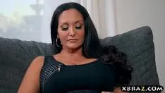 Jouer Xxx con una milf tatuata che la succhia bene