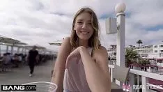 Jouer Sa nouvelle bien-aimée et la fille poussiéreuse de Pula