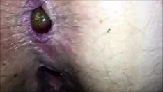 Jouer Due ragazze si spogliano e si toccano tra le gambe dopo averle indossate