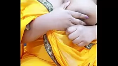 Jouer Les grands bobbs du Bangladesh Bhabhi exposés